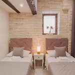 Adam In The Old Town, 2 Single Beds Apartment *
